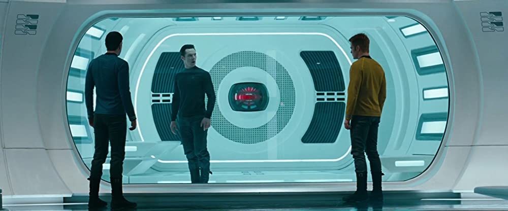 「スター・トレック イントゥ・ダークネス」ザッカリー・クイント & ベネディクト・カンバーバッチ & クリス・パインの画像