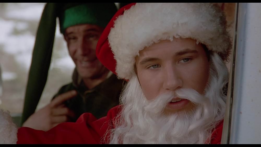 サンタに化けたヒッチハイカーは、なぜ家をめざすのか？の画像