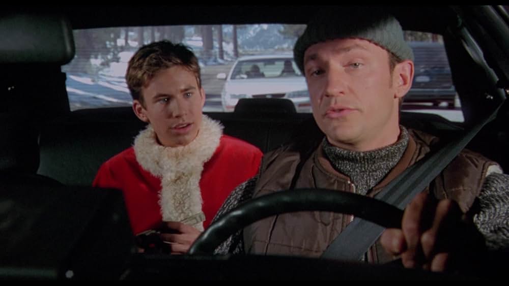 サンタに化けたヒッチハイカーは、なぜ家をめざすのか？の画像