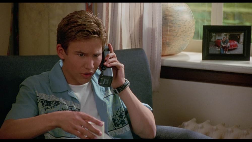 サンタに化けたヒッチハイカーは、なぜ家をめざすのか？の画像