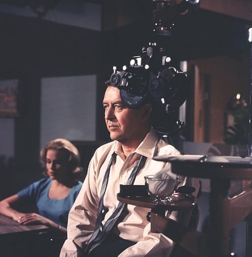 X線の眼を持つ男の画像