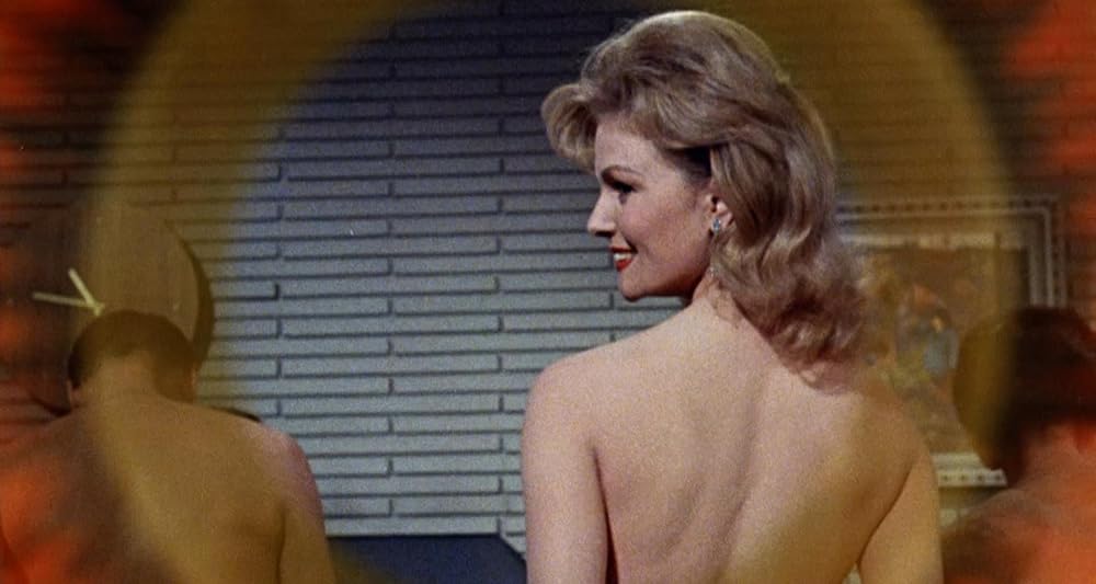 X線の眼を持つ男の画像