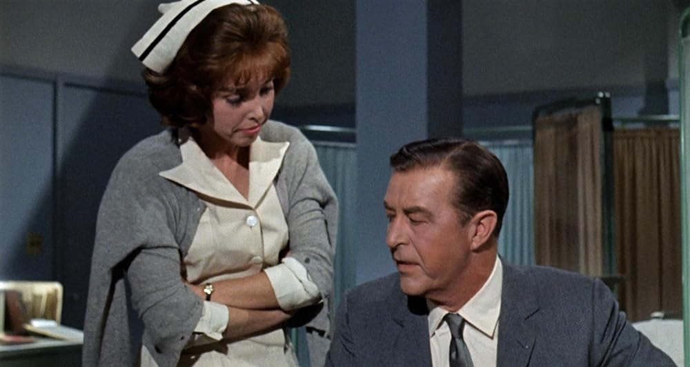 X線の眼を持つ男の画像