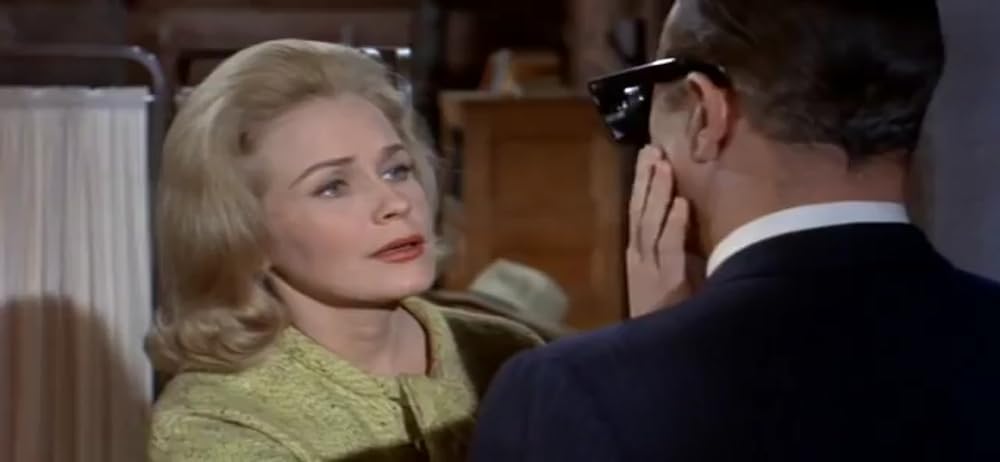 X線の眼を持つ男の画像