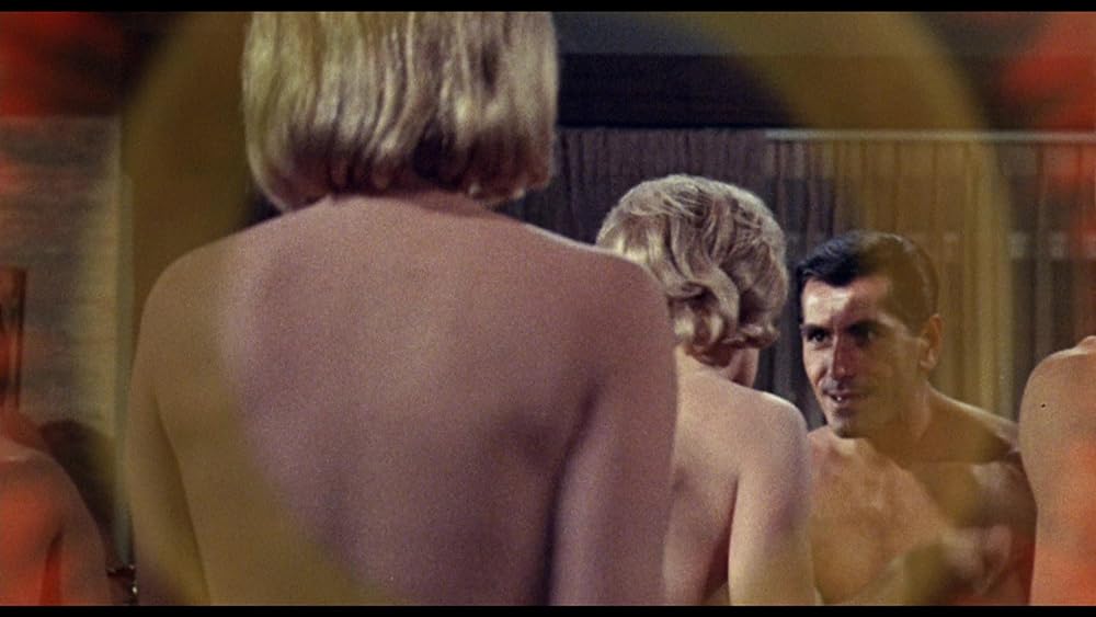 X線の眼を持つ男の画像