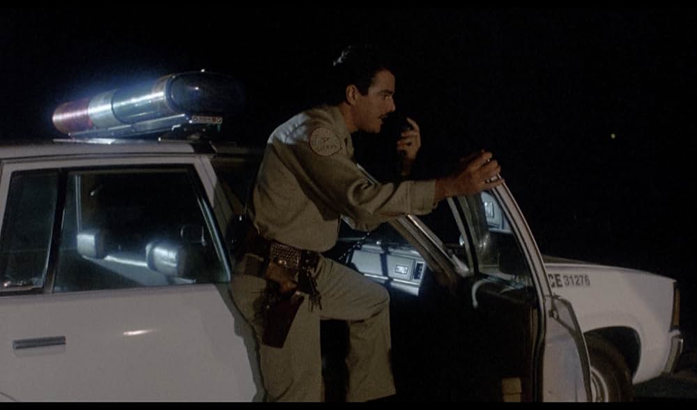 カーフュー／戦慄の脱獄囚の画像