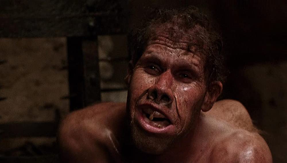 「薔薇の名前」ロン・パールマンの画像