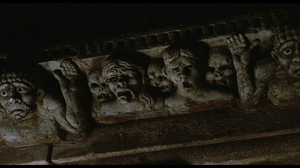 「薔薇の名前」の画像