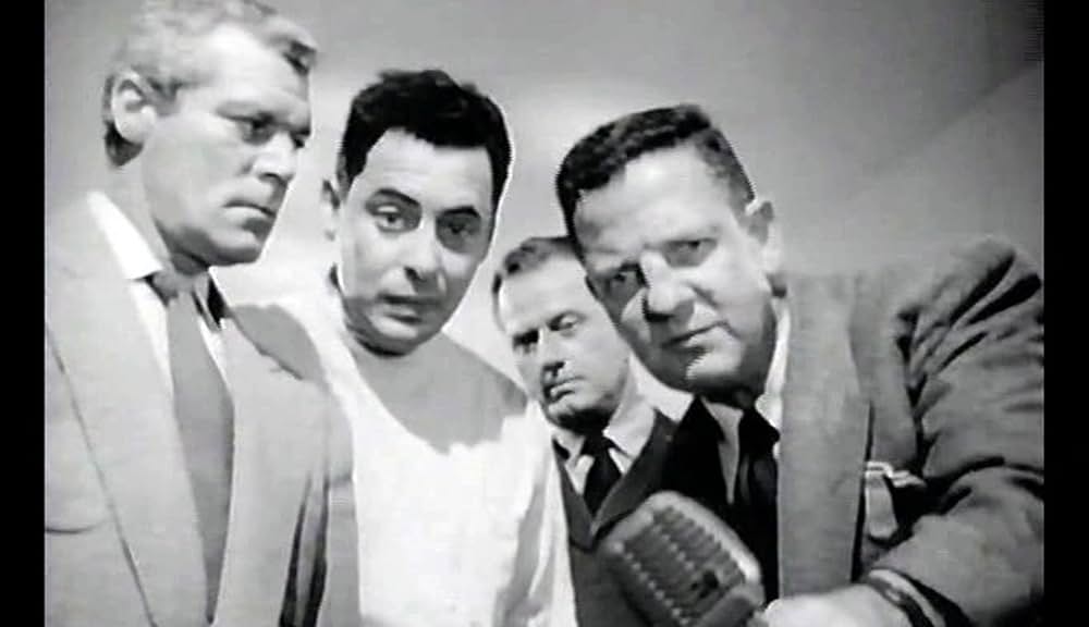 宇宙からの暗殺者の画像