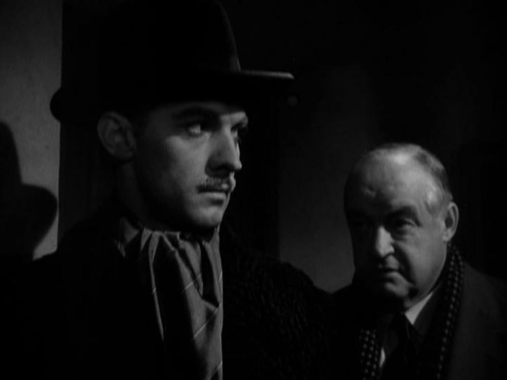 仮面の男の画像