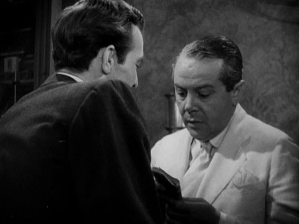 仮面の男の画像