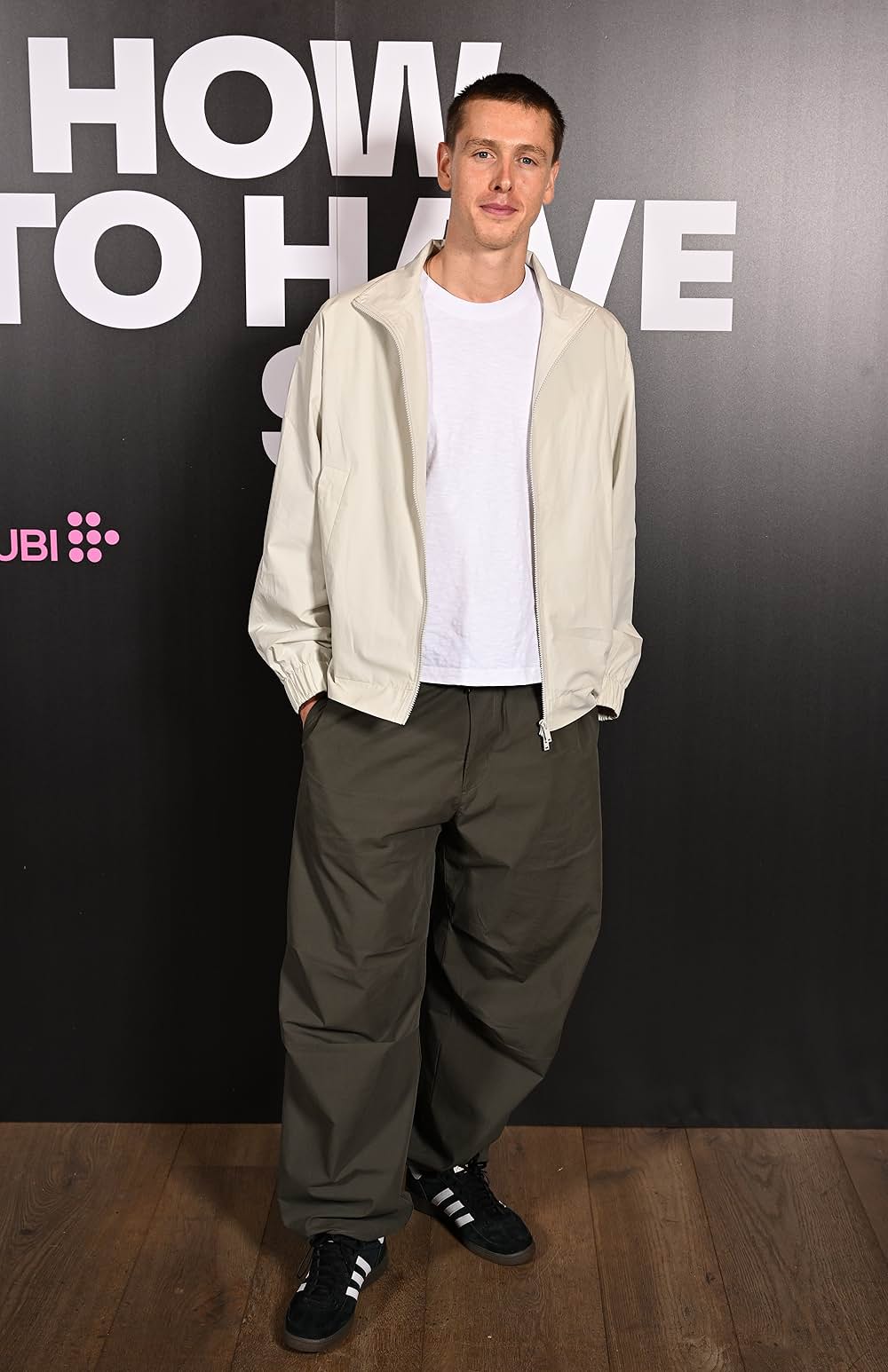 HOW TO HAVE SEXの画像