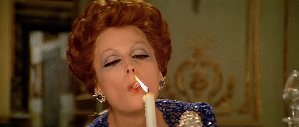 「家族の肖像」シルバーナ・マンガーノの画像