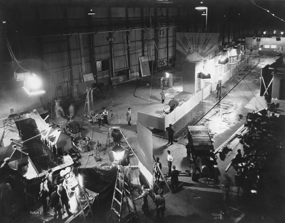 リッチ・アンド・ストレンジの画像