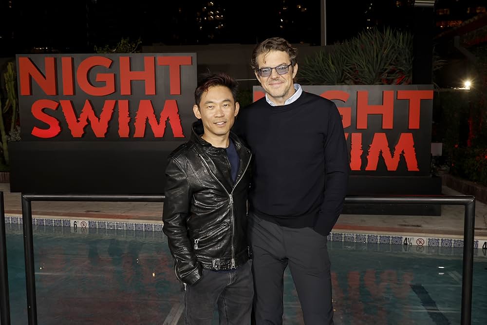 ナイトスイムの画像