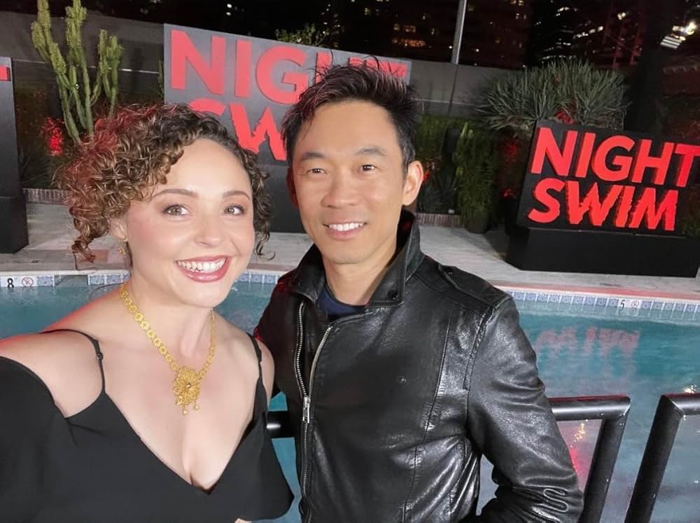 ナイトスイムの画像