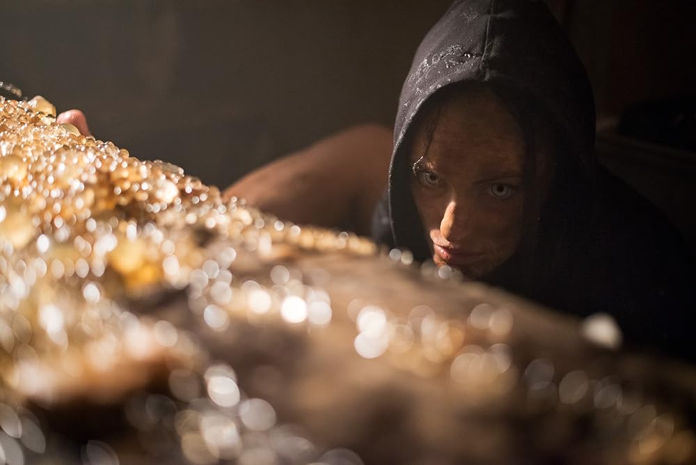 THE BITE 変身する女の画像