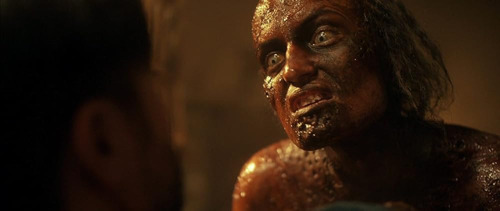 THE BITE 変身する女の画像