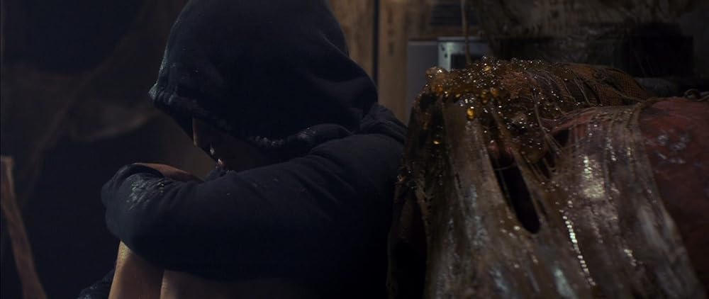 THE BITE 変身する女の画像