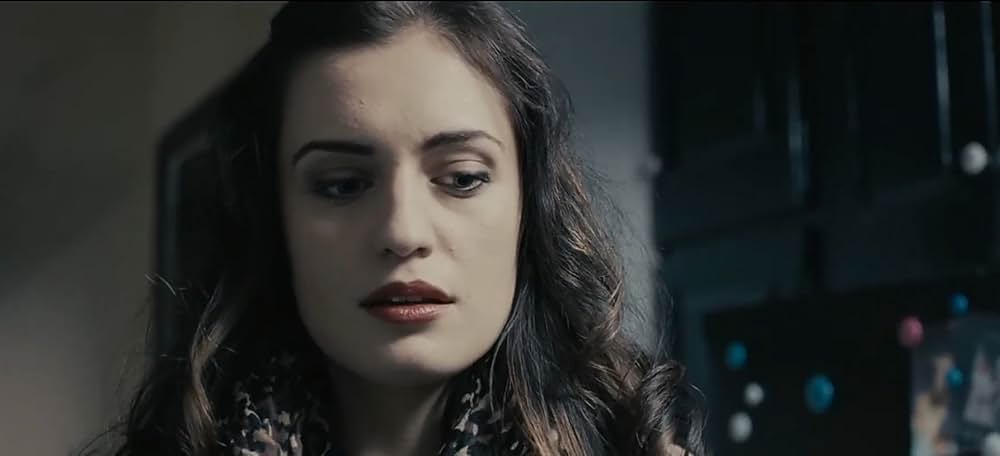 THE BITE 変身する女の画像