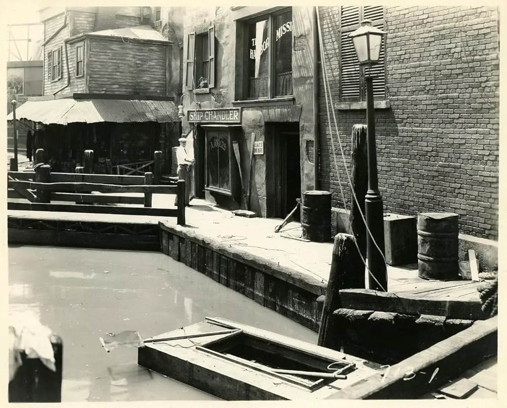 紐育の波止場の画像