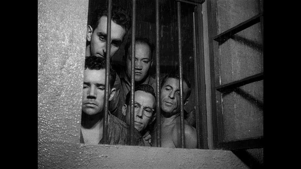 真昼の暴動の画像