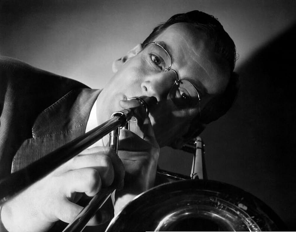 オーケストラの妻たちの画像