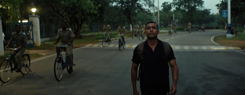 ただ空高く舞えの画像