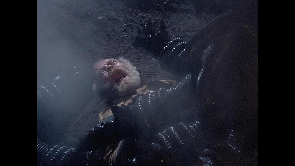 エイリアン・フロム・ディープの画像