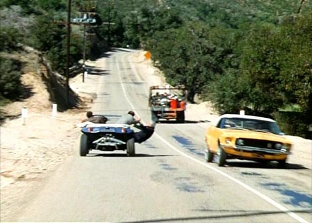 テニス靴をはいたコンピューターの画像