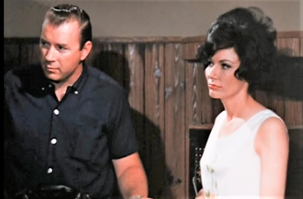 呪いの沼の画像