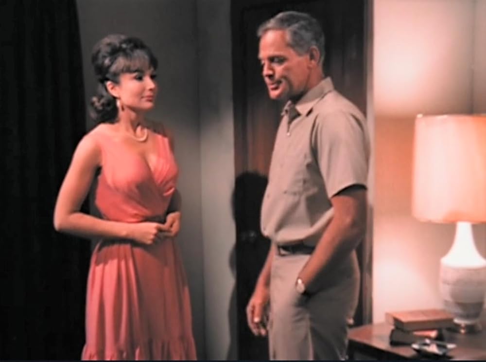 呪いの沼の画像