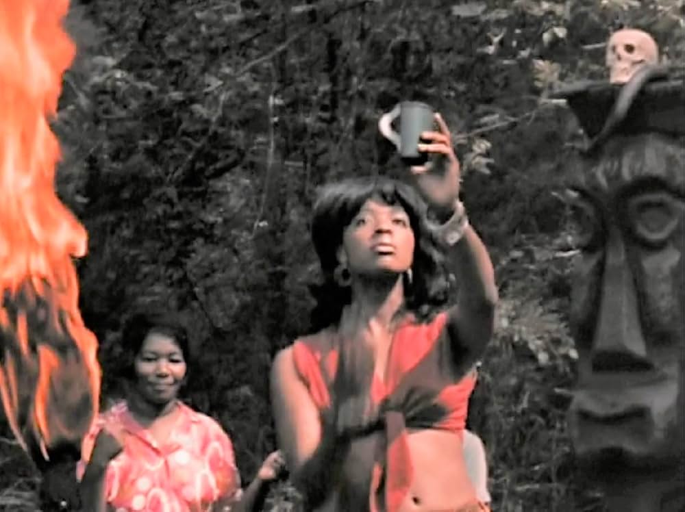 呪いの沼の画像