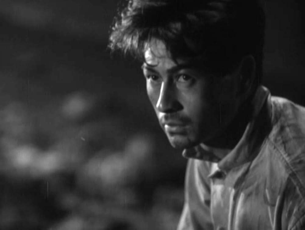 愛と憎しみの彼方への写真