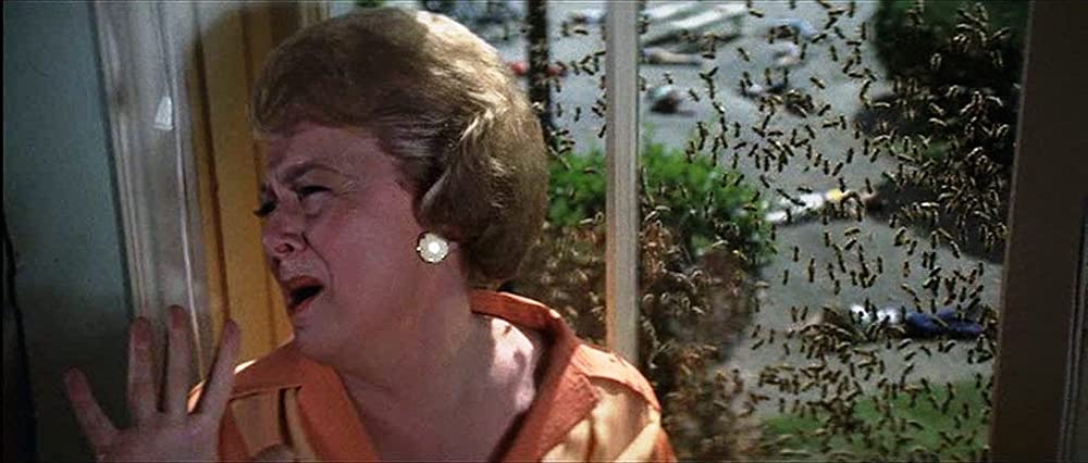 「スウォーム」オリビア・デ・ハビランドの画像