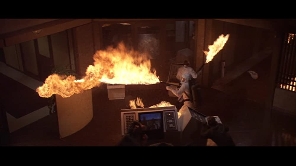 「スウォーム」の画像