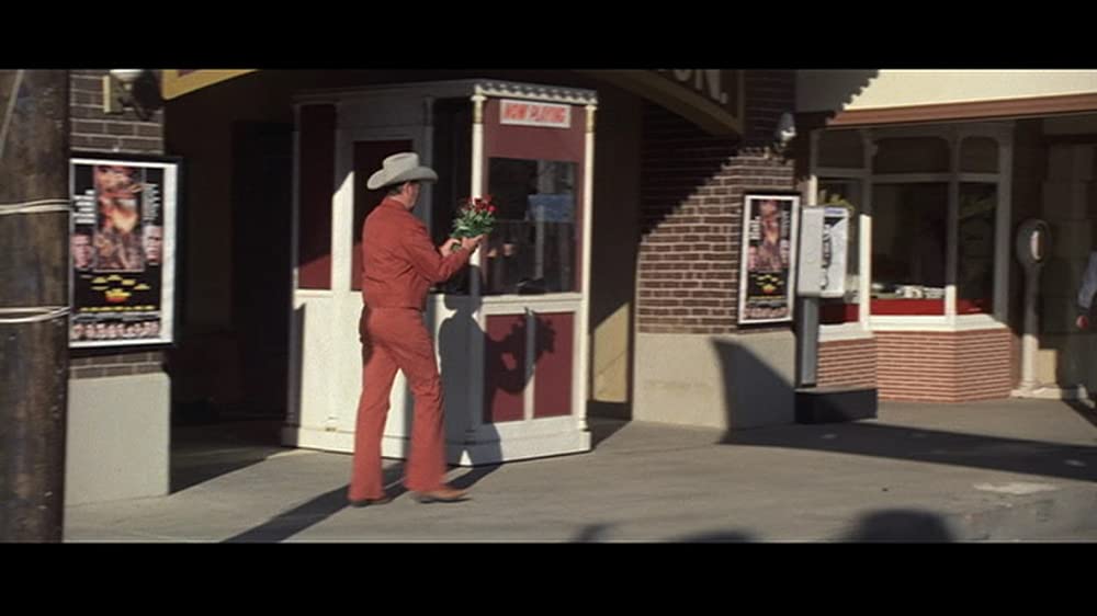 「スウォーム」の画像