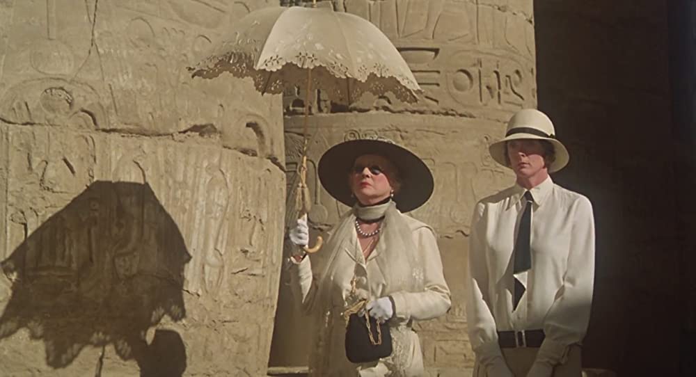 「ナイル殺人事件」ベティ・デイビス & マギー・スミスの画像