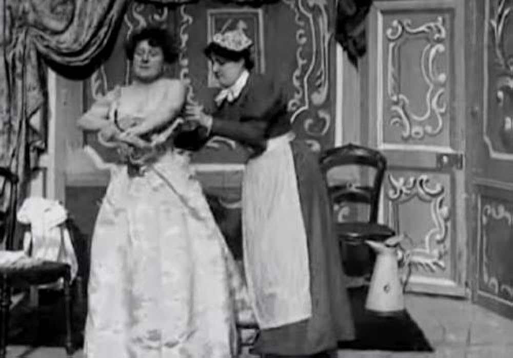 舞踏会のあとの入浴の画像