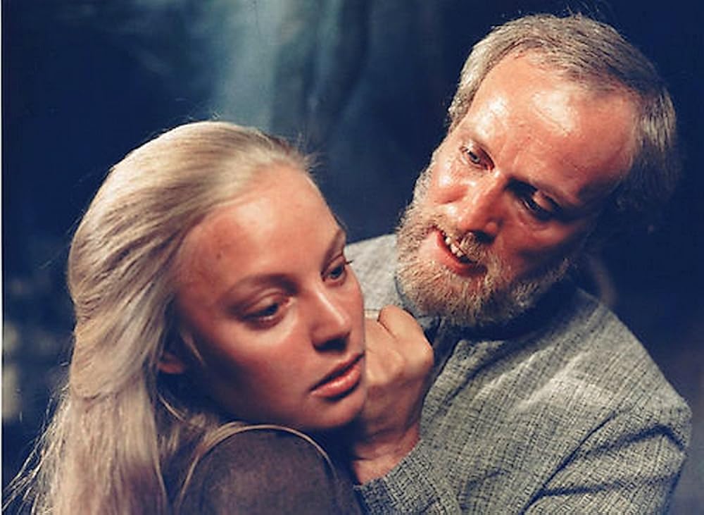 アムールの画像