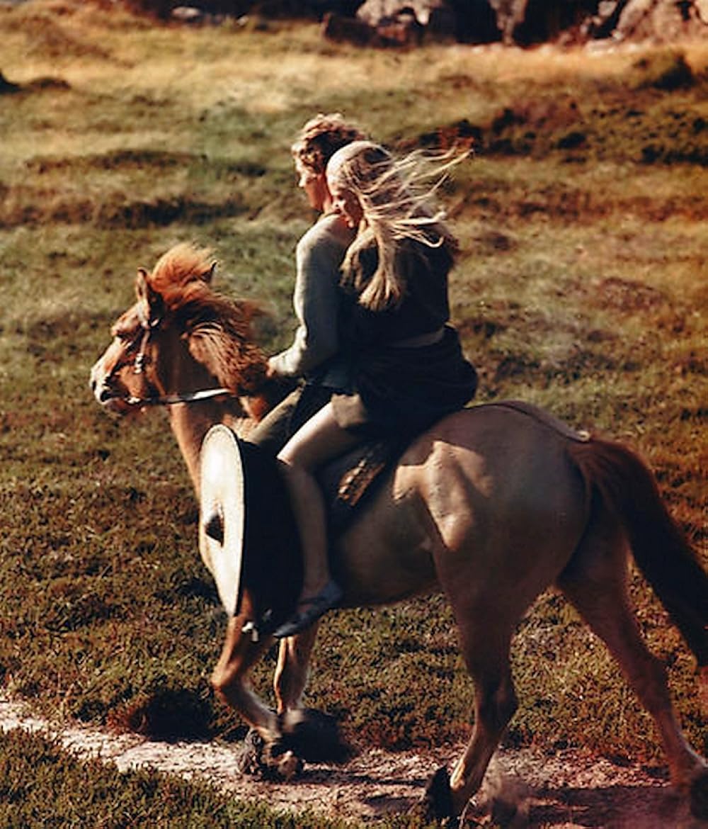 アムールの画像