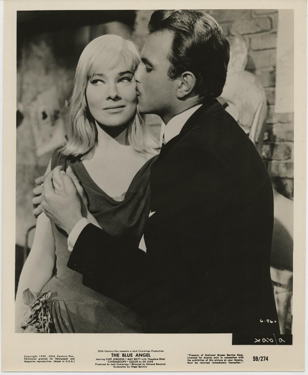 嘆きの天使の画像