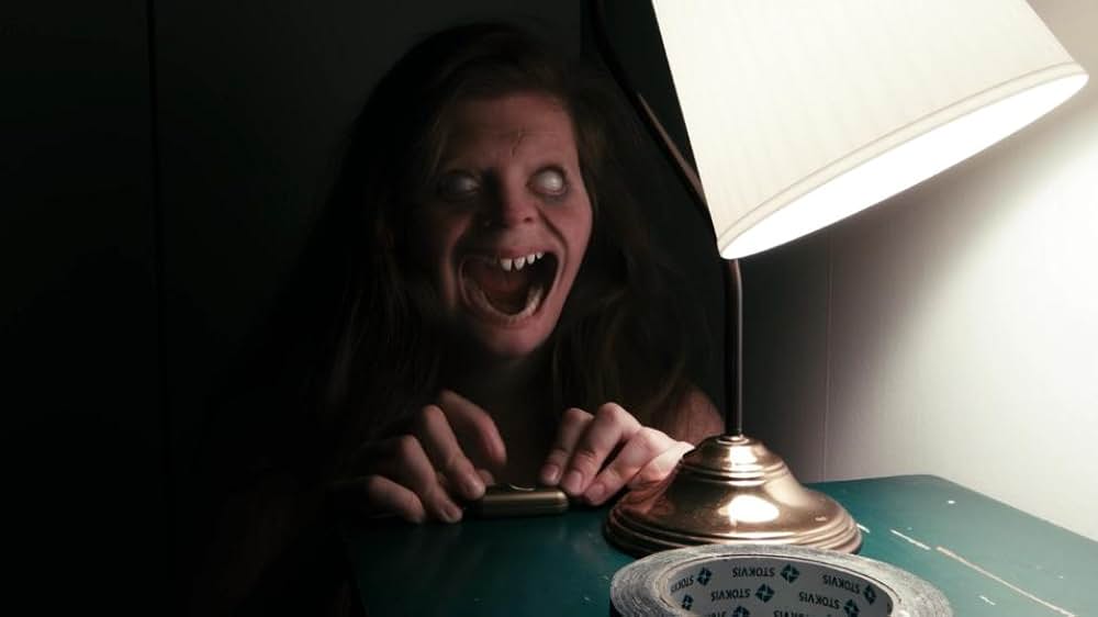 Lights Out（原題）の写真