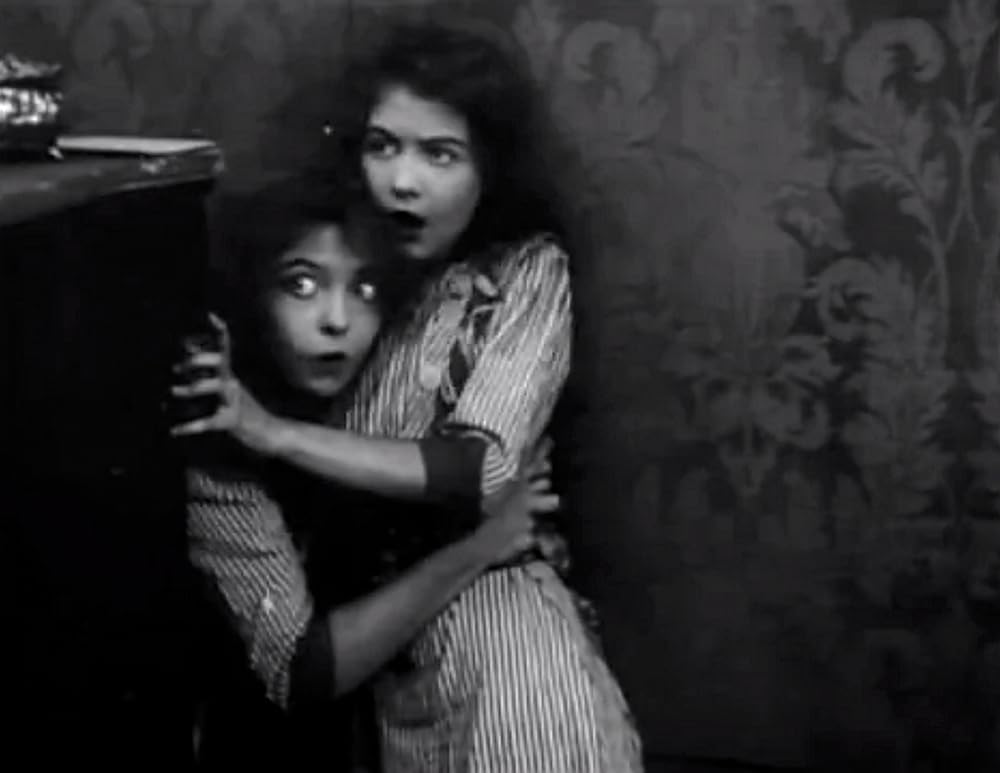 見えざる敵の画像