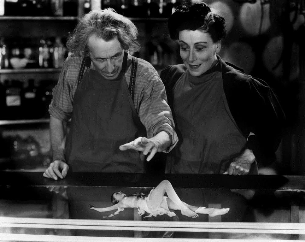 悪魔の人形の画像