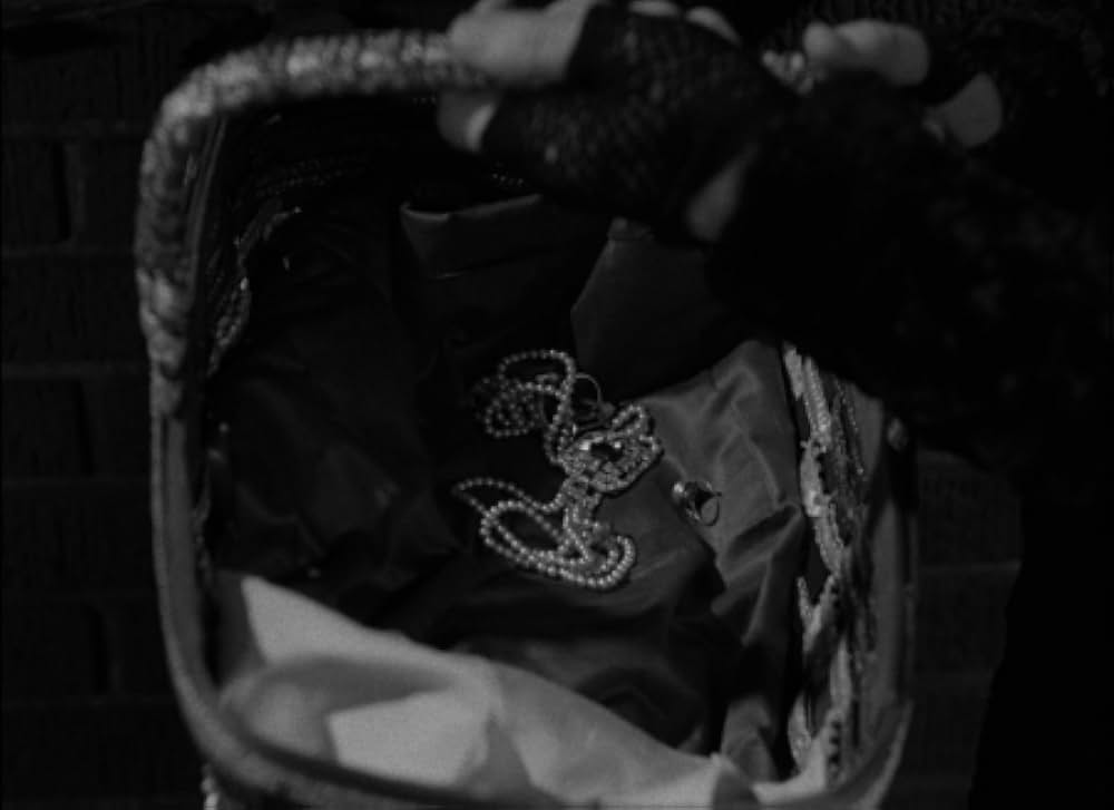 悪魔の人形の画像