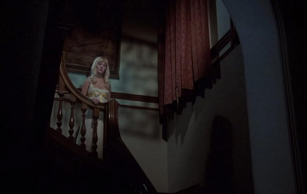 恐怖の吸血美女の画像