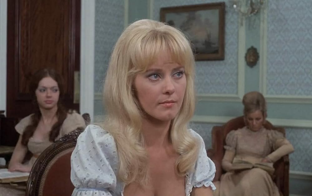 恐怖の吸血美女の画像