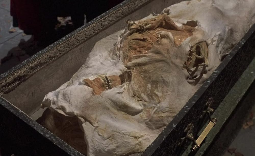 恐怖の吸血美女の画像