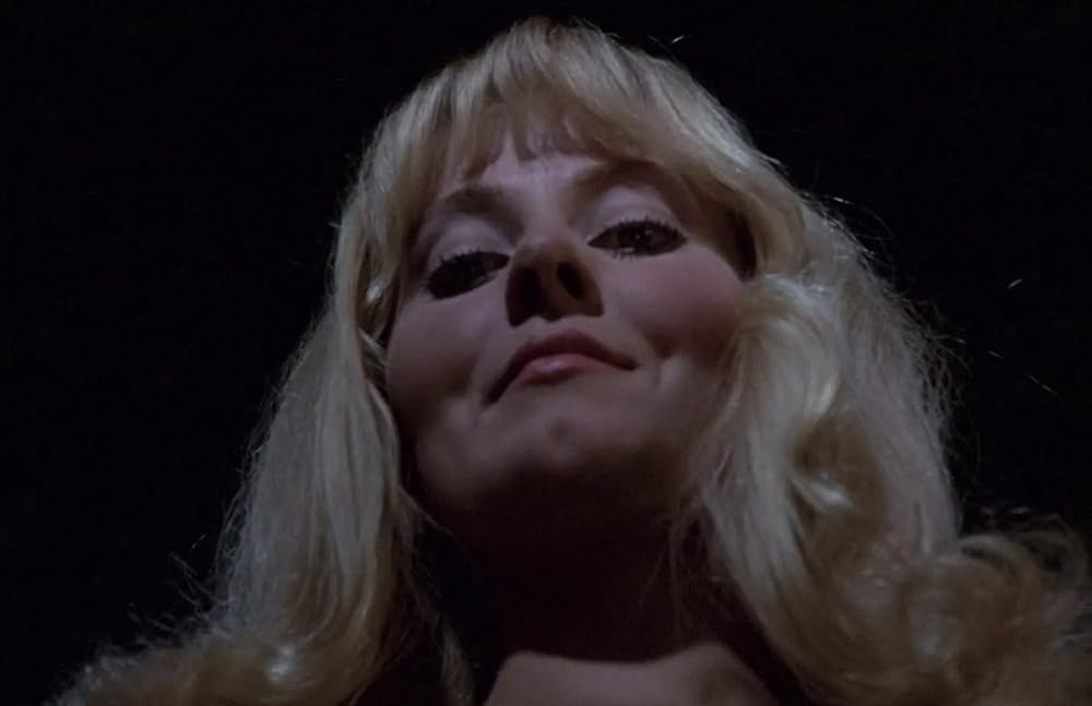 恐怖の吸血美女の画像